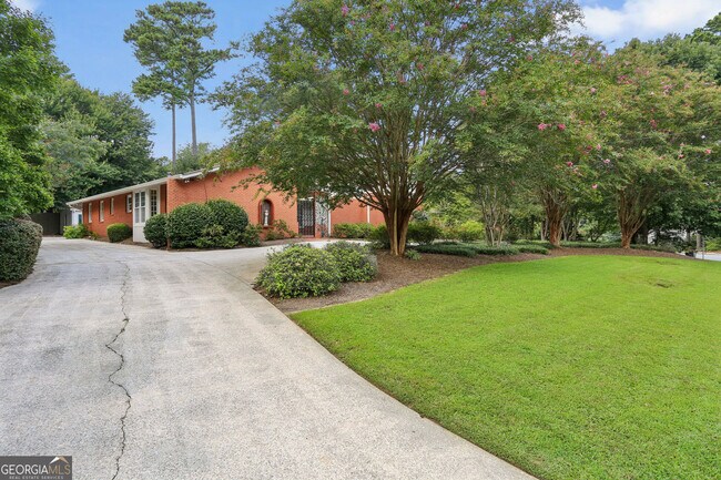 Building Photo - 5224 N Peachtree Rd