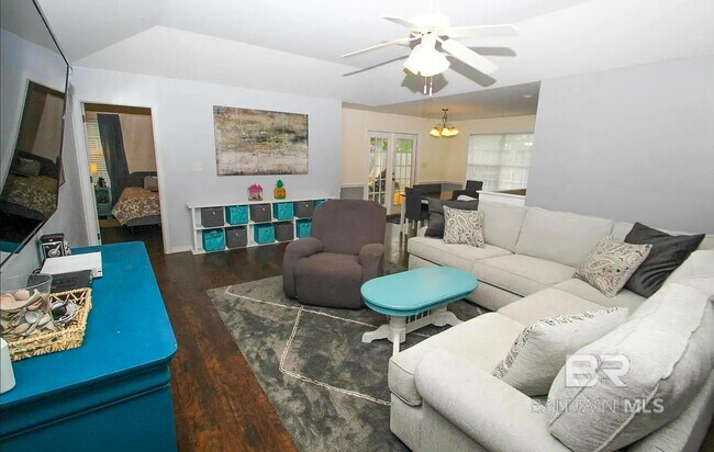 Building Photo - 25920 Argonne Dr