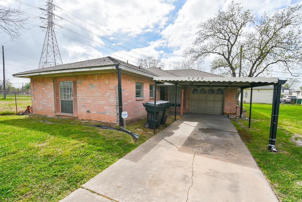 Primary Photo - 5115 Fairchild St