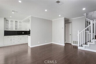 Building Photo - 6443 Shady Lawn Dr