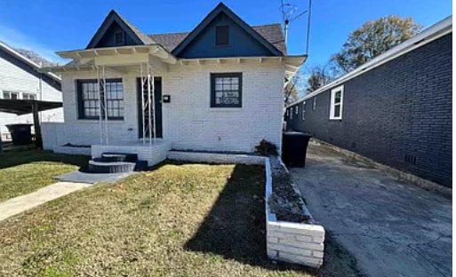 Building Photo - 911 S 12th St