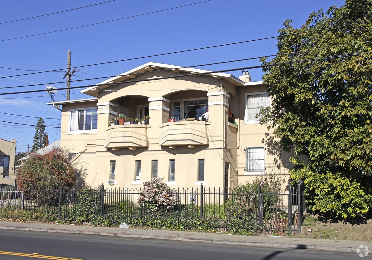 Building Photo - 1910-1914 51st Ave