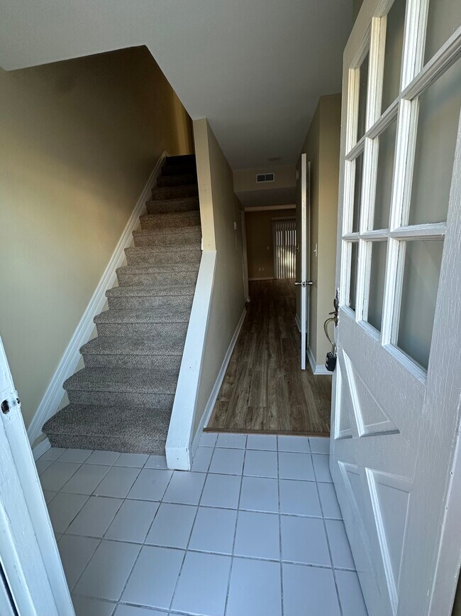 Foto del edificio - 621 W Indiana Ave