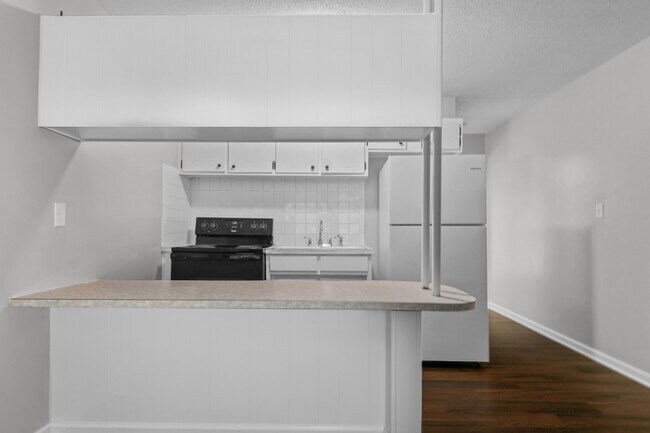 Building Photo - 642 N 31st St