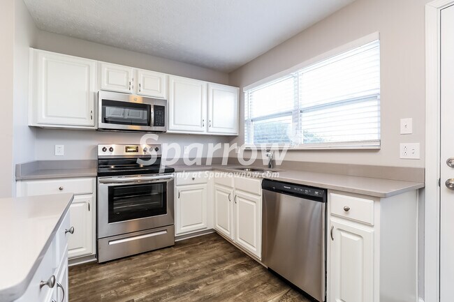 Building Photo - 1761 Stone Hollow Ct