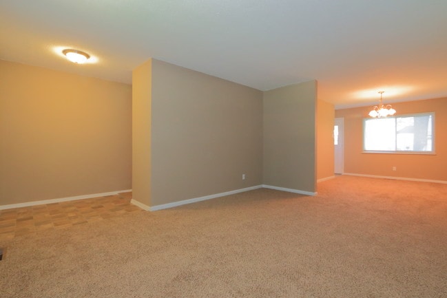 Building Photo - 2240 Spoonwood Ln