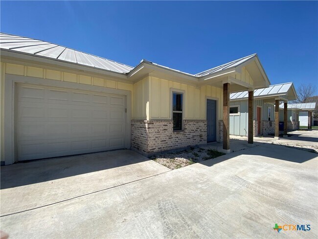 Foto del edificio - 1020 Mellow Breeze