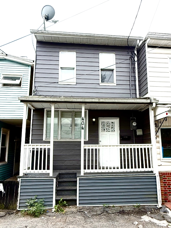 Foto principal - 404 W Penn St