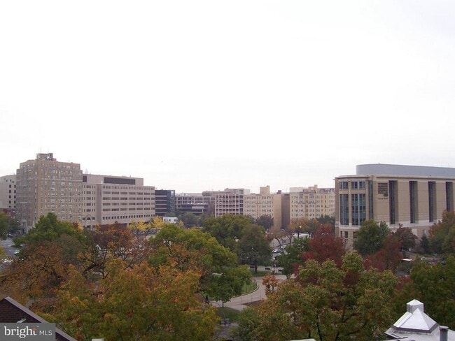 Building Photo - 3 Washington Cir NW