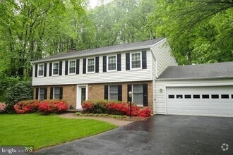 Building Photo - 12246 Westwood Hills Dr