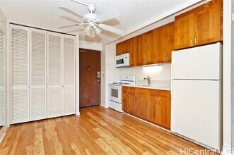 Building Photo - 1655 Makaloa St