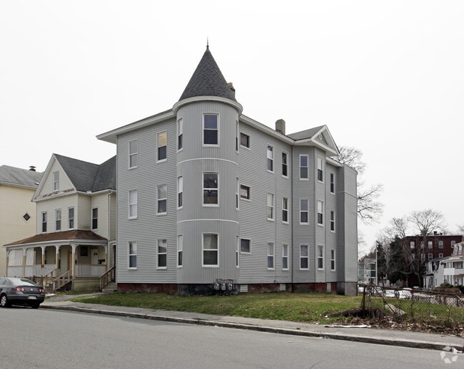 7 Woodland St Worcester, MA 01610 Rentals Worcester, MA