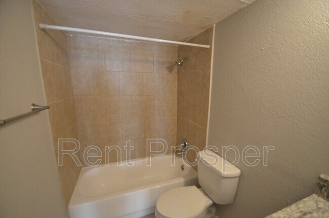 Foto del edificio - 2771 L B McLeod Rd