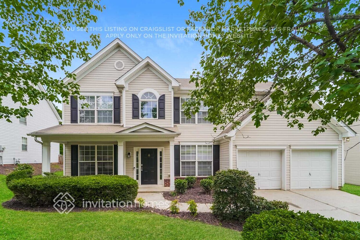 Foto principal - 2427 Godsey Wood Dr
