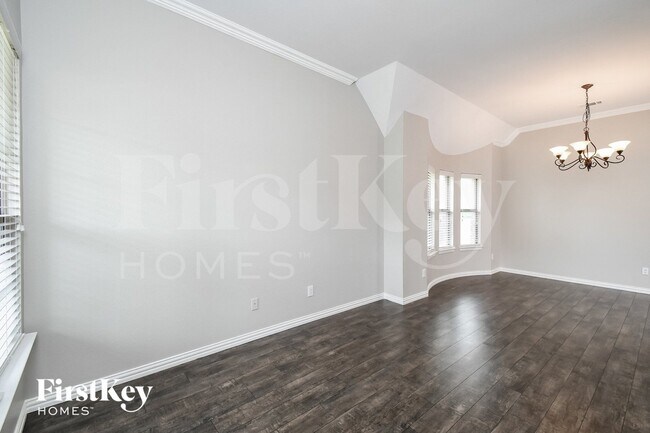 Foto del edificio - 5854 Cliff Ridge Dr