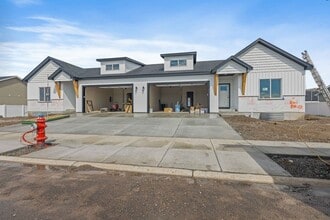 Building Photo - 659 Idaho Ave