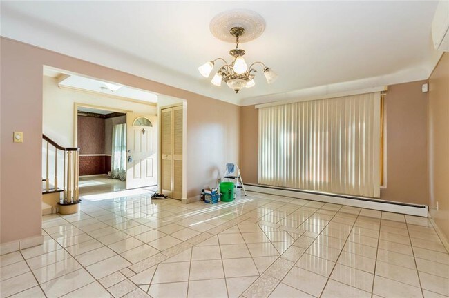 Building Photo - 22204 Dolphin Ct