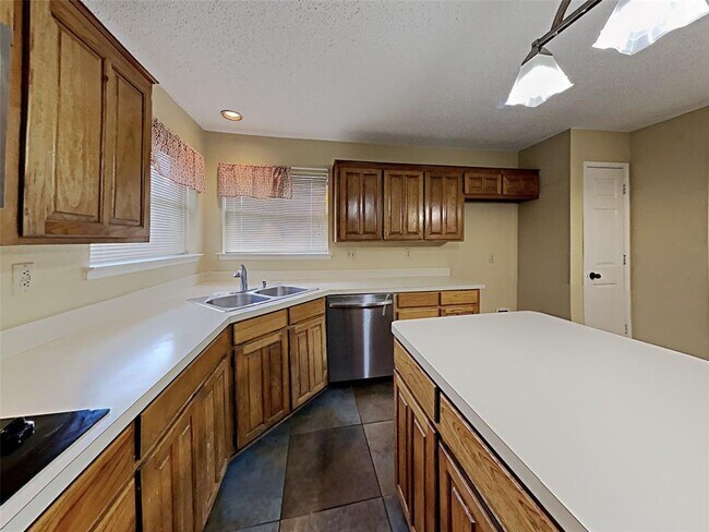 Foto del edificio - 7948 Buttercup Cir N