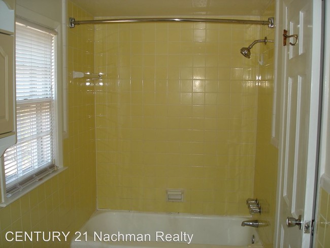 Building Photo - 4 br, 2 bath House - 1422 Brothers Drive