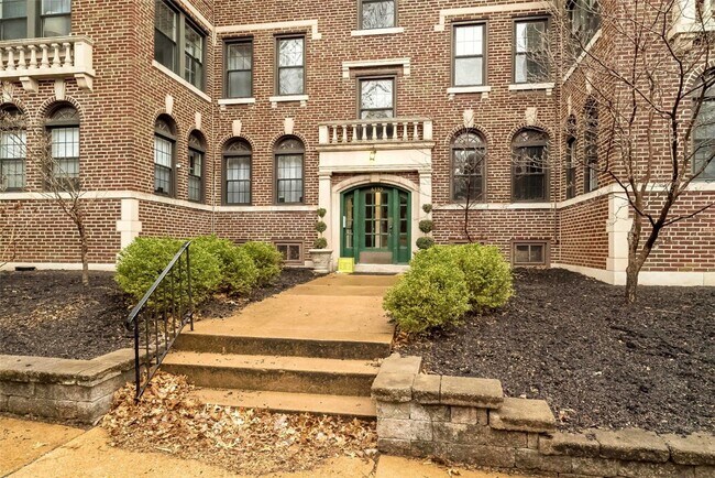 Foto del edificio - 6330 S Rosebury Ave