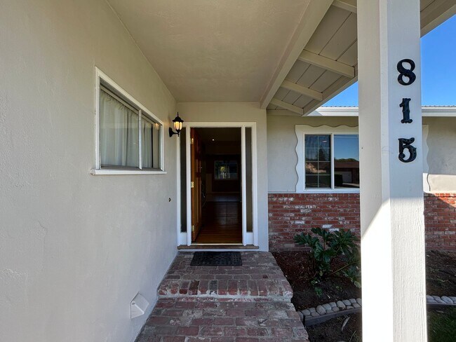 Building Photo - Spacious Single-Story 4BR Home with Bonus ...