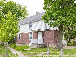Building Photo - 16 Cummings St