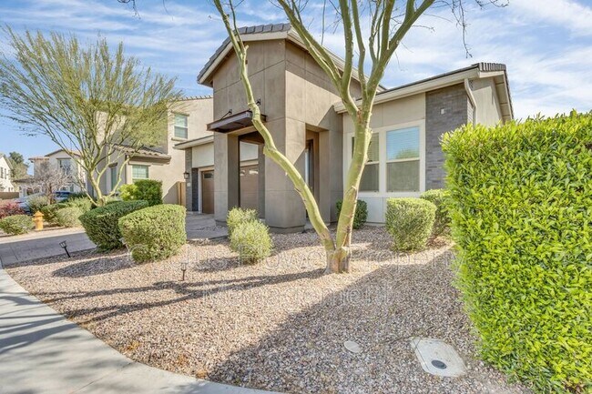 Foto del edificio - 45 N Iss Dr