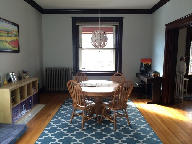 Building Photo - 548 Howell Avenue