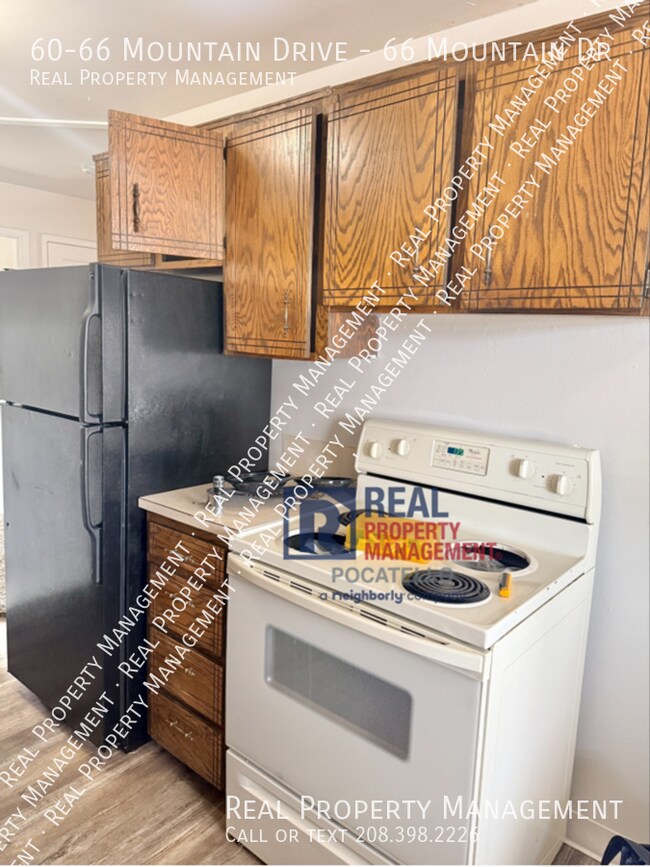 Foto del edificio - 60-66 Mountain Drive-66 Mountain Dr