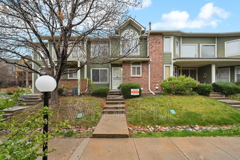 Foto principal - 2434 W 82nd Pl