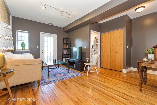 Building Photo - 2546 W George St