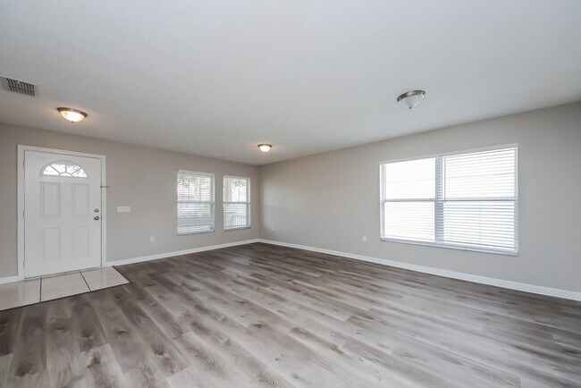 Building Photo - 4550 Ross Lanier Ln