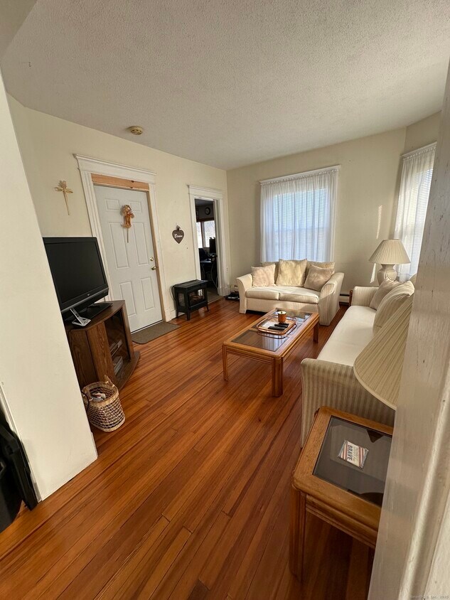 Foto principal - 220 Elliott Ave