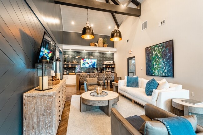 L’Appartement AMERICANA N/S Fooded P/O Proto Kendall Square | Luxury Apartments in Boston | Bozzuto