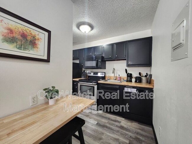 Building Photo - 3007 W 33rd Ave