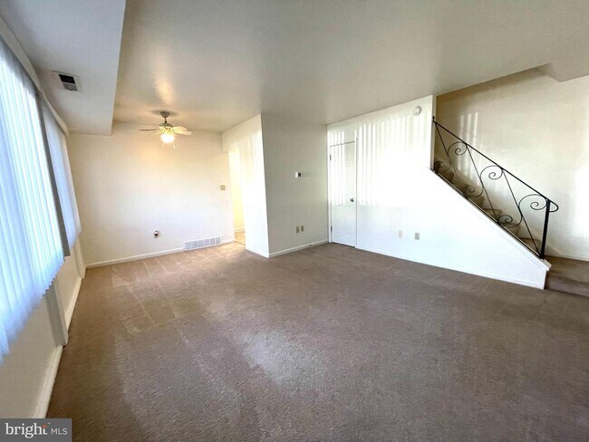 Foto del edificio - 1116 Taney Ave