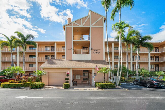 Building Photo - 7350 Kinghurst Dr