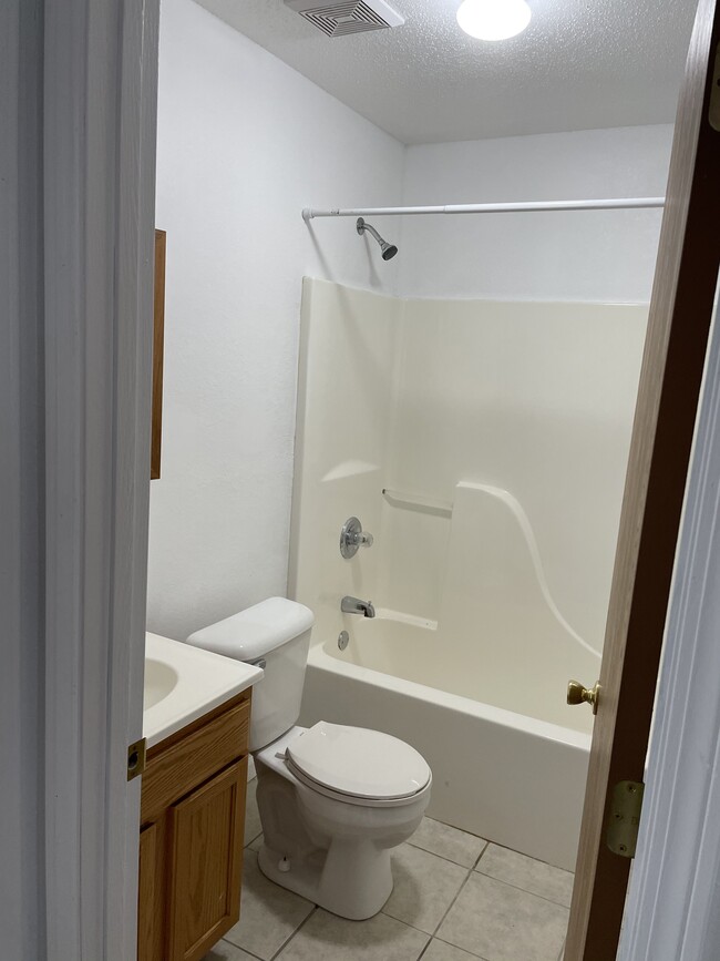 Building Photo - 508 N 5th St