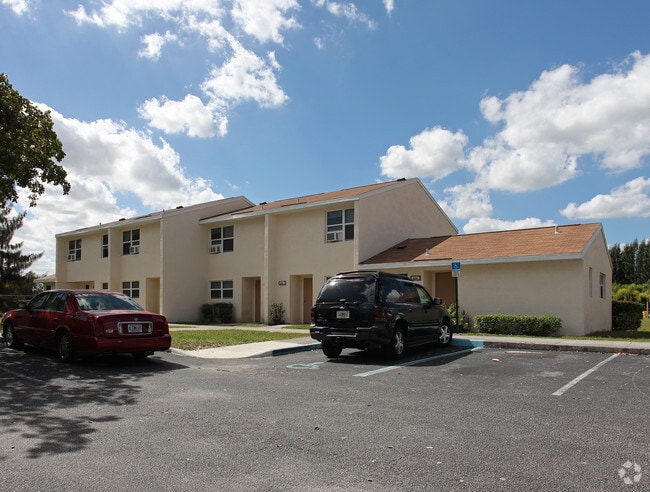 Building Photo - Schall Landings