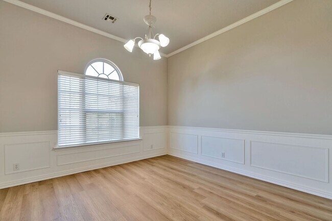 Foto del edificio - 827 Nicholson Ave