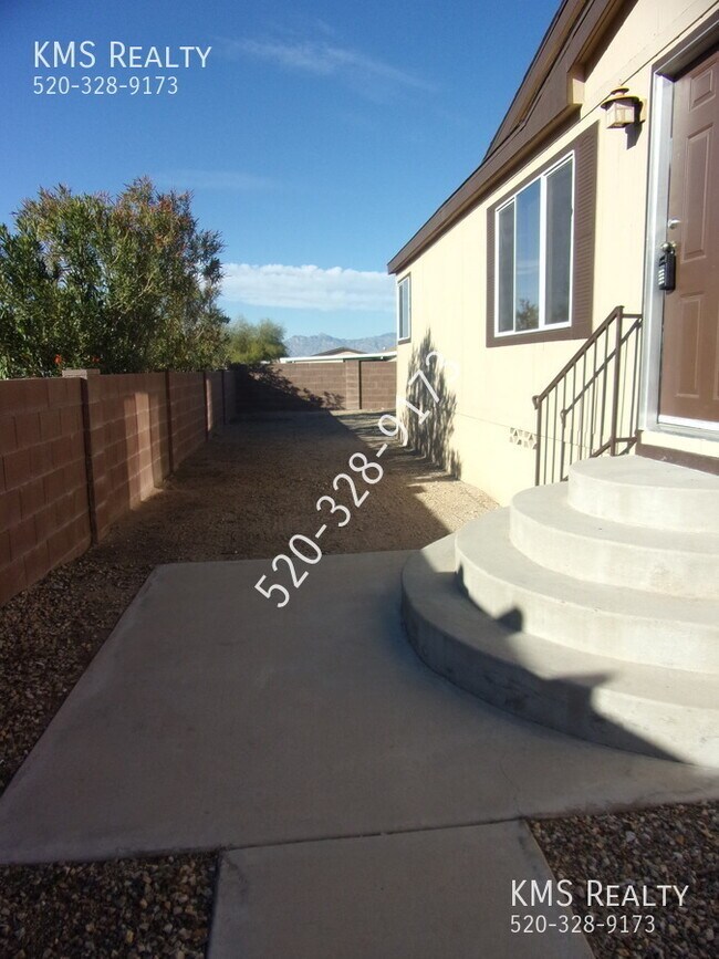 Building Photo - 3 Bed / 2 Bath - OWNER/AGENT