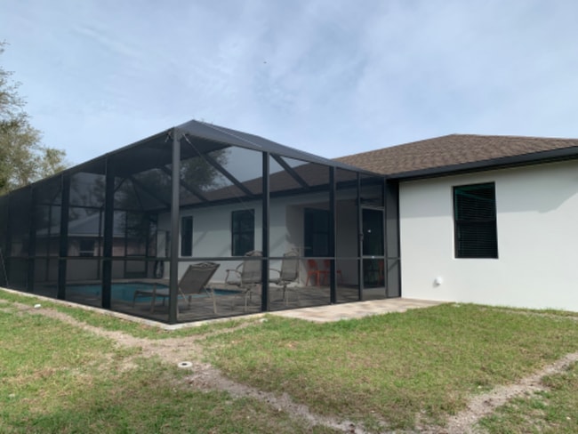 Building Photo - 6249 Roberta Dr