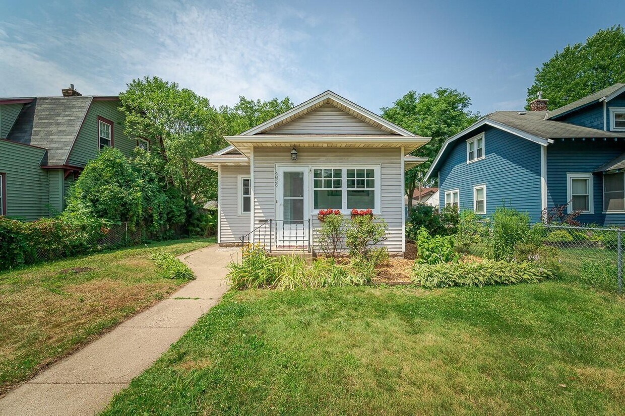 Primary Photo - 4836 3rd Ave S