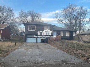 Building Photo - 7900 E 93rd Terrace