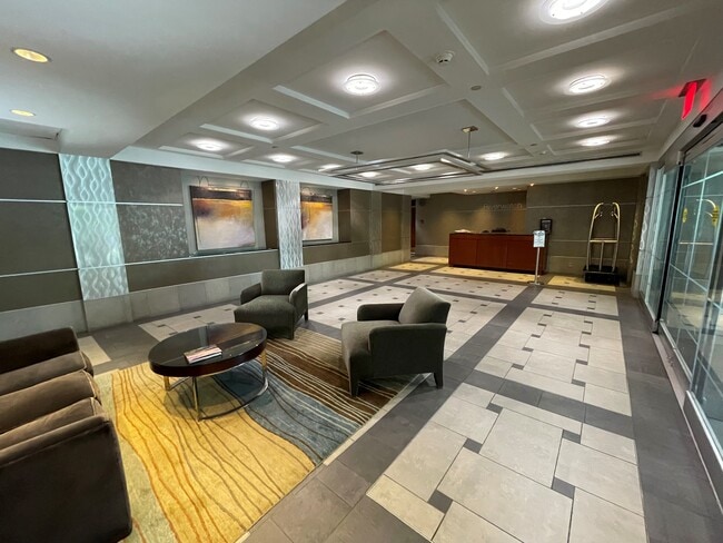 Foto del edificio - 1020 Warburton Ave