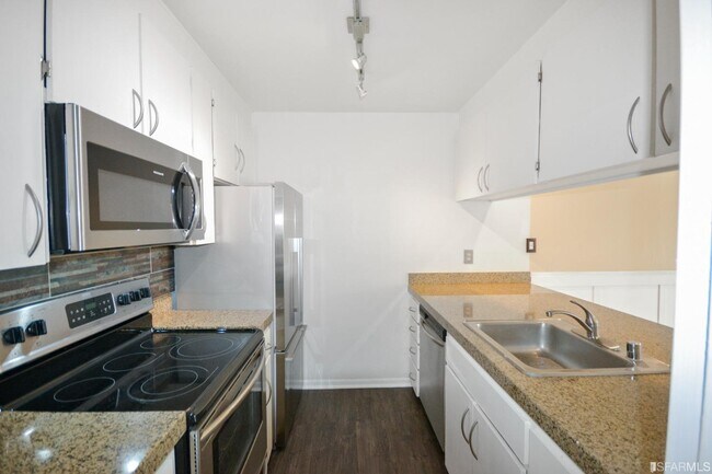 Building Photo - 1305 Shelter Creek Ln