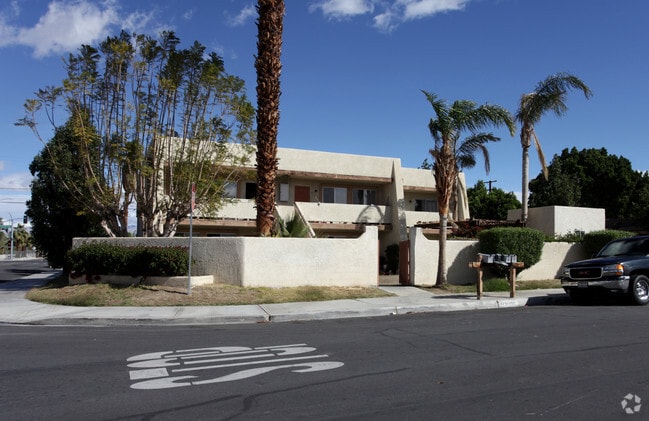 Building Photo - La Bonita Vida