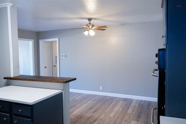 Foto del edificio - 2407 Terrace Ave