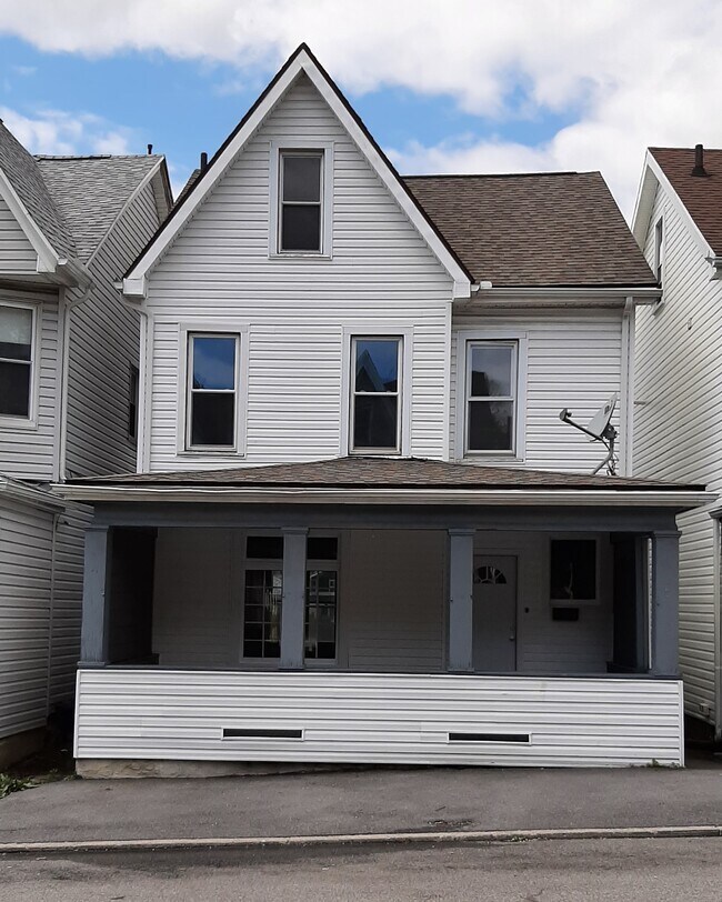 Building Photo - 2410 4th Ave