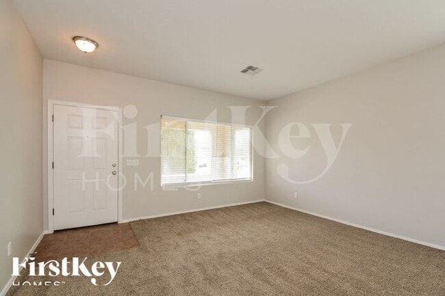 Foto del edificio - 11614 W Harrison St